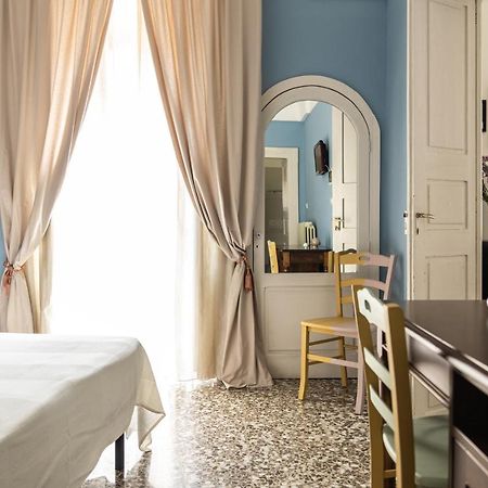 Palazzo Dante Bed & Breakfast Alliste Exterior photo